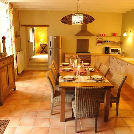 Holiday home Le Chai O Soleils Mortagne-sur-Gironde
